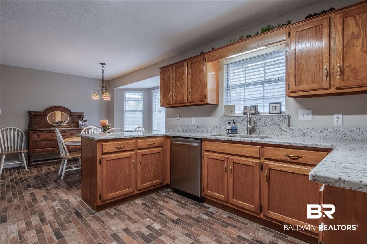 7311 Cheryl Court Mobile, AL 36695 - Photo 21 of 46 Kitchen
