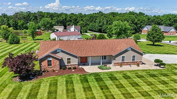 $630,000 | 151 Plantation Drive, Troy, MO 63379