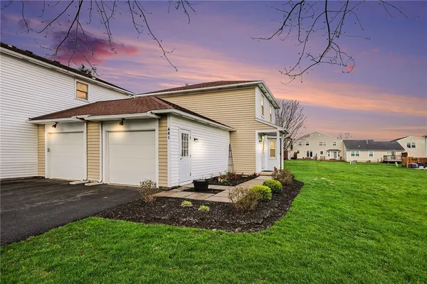 $229,900 | 481 Nadine Drive, Webster, NY 14580