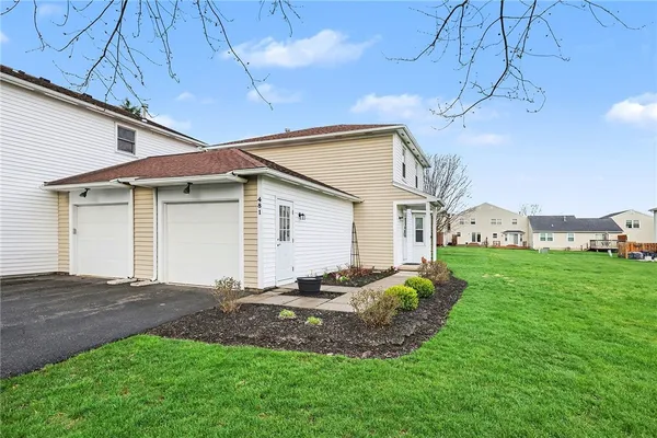 $229,900 | 481 Nadine Drive, Webster, NY 14580