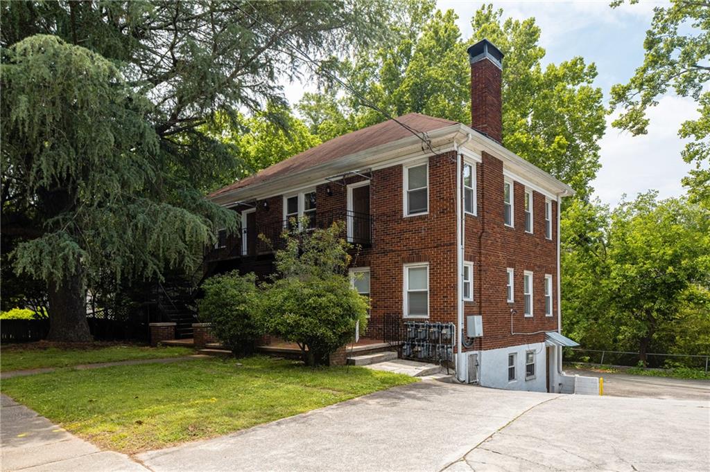 1351 Oxford Road Northeast Atlanta, GA 30307 - Photo 2 of 20