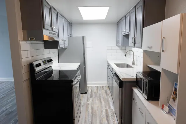 $245,000 | 325 Standiford Avenue, Unit 18, Modesto, CA 95356