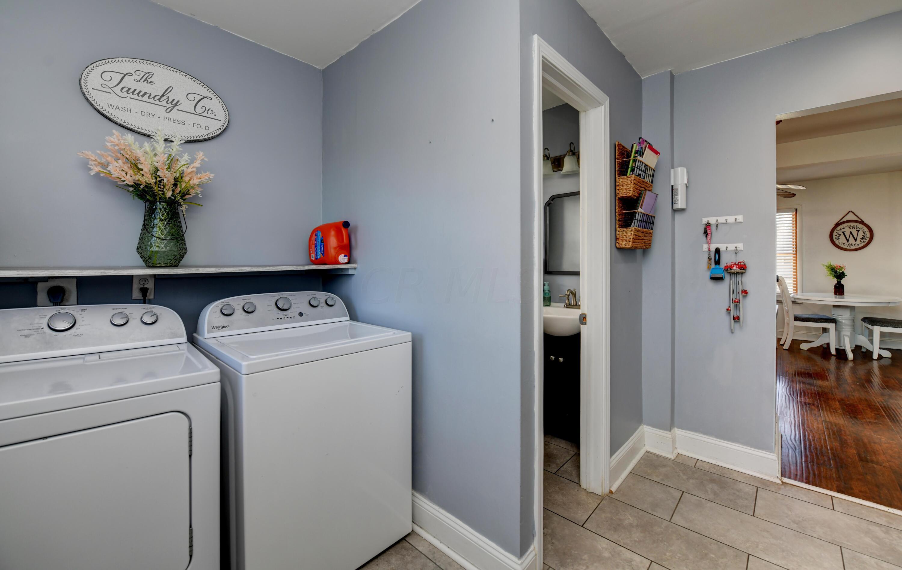 335 Danhurst Road Columbus, OH 43228 - Photo 14 of 41 Laundry (2)