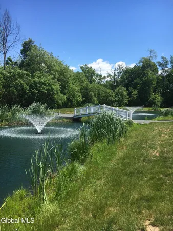 $325,000 | 406 Kelly Circle, Guilderland, NY 12009
