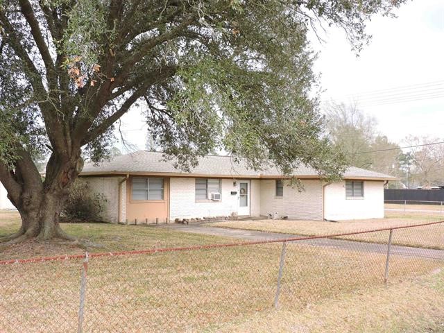 1306 Bassett Street Orange, TX 77632 - Photo 1 of 6