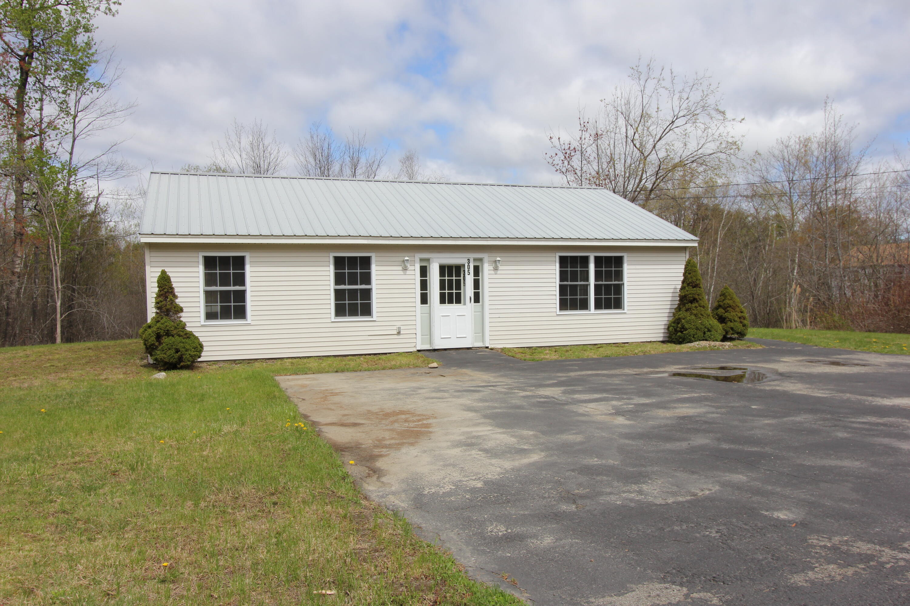 305 Old Brunswick Road Gardiner, ME 04345 - Photo 1 of 39 IMG_2016