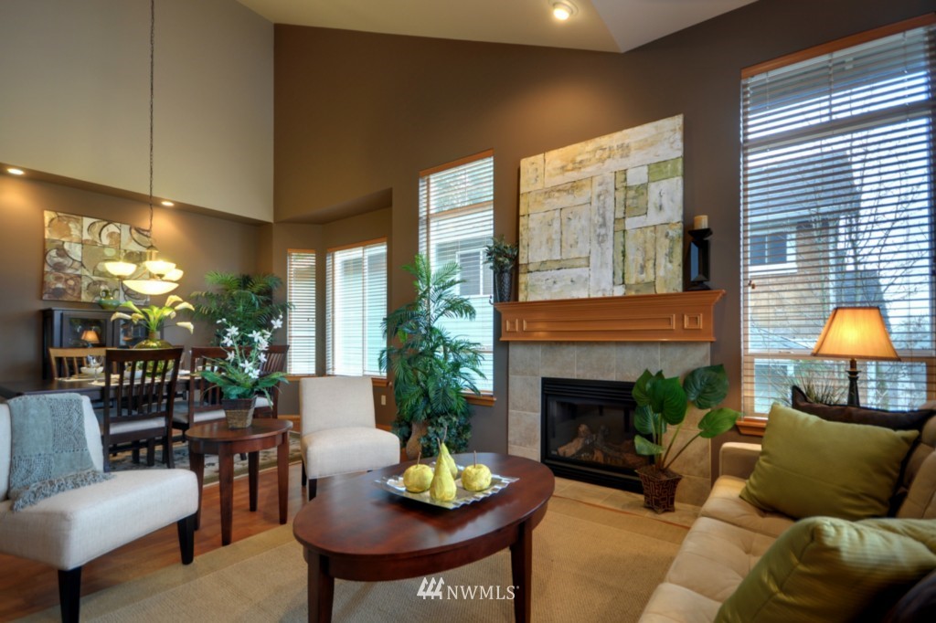 8523 Northeast 201st Place Bothell, WA 98011 - Photo 2 of 15 Gallery Image 2