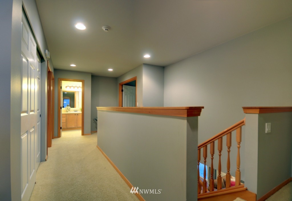8523 Northeast 201st Place Bothell, WA 98011 - Photo 12 of 15 Gallery Image 12