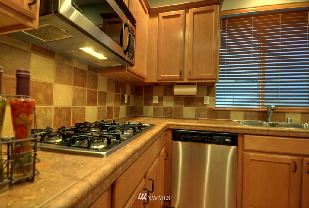 8523 Northeast 201st Place Bothell, WA 98011 - Photo 14 of 15 Gallery Image 14