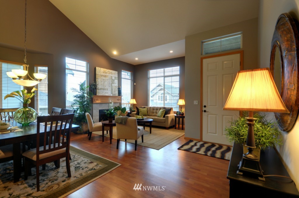 8523 Northeast 201st Place Bothell, WA 98011 - Photo 3 of 15 Gallery Image 3