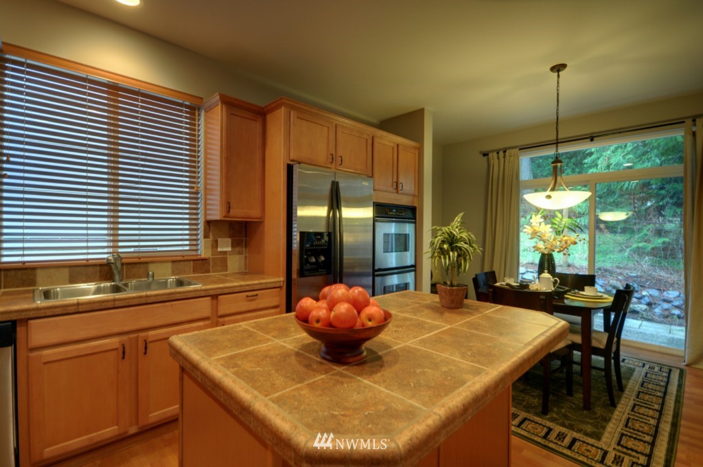 8523 Northeast 201st Place Bothell, WA 98011 - Photo 5 of 15 Gallery Image 5