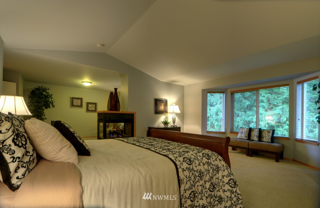 8523 Northeast 201st Place Bothell, WA 98011 - Photo 10 of 15 Gallery Image 10