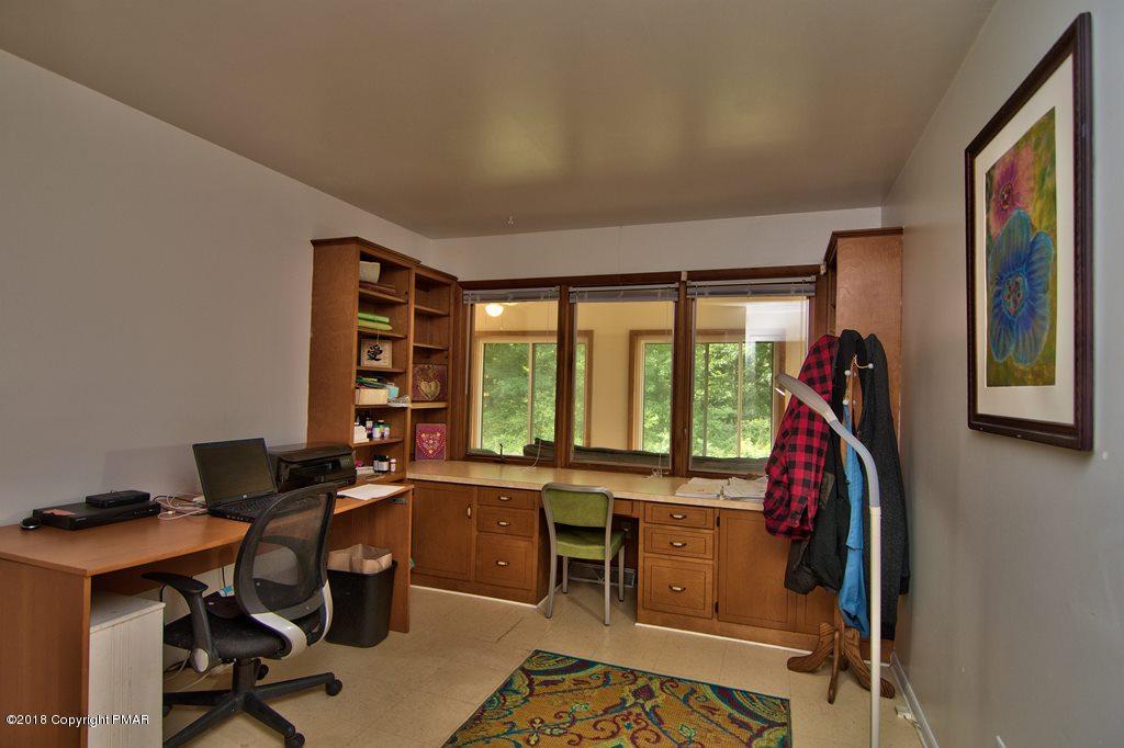 5208 Neola Road Stroudsburg, PA 18360 - Photo 30 of 56 Alternate View Office/Bedroom
