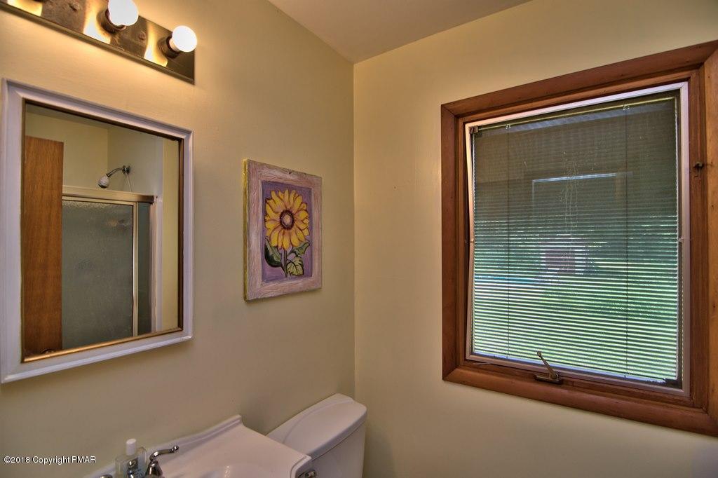 5208 Neola Road Stroudsburg, PA 18360 - Photo 34 of 56 Master Bath
