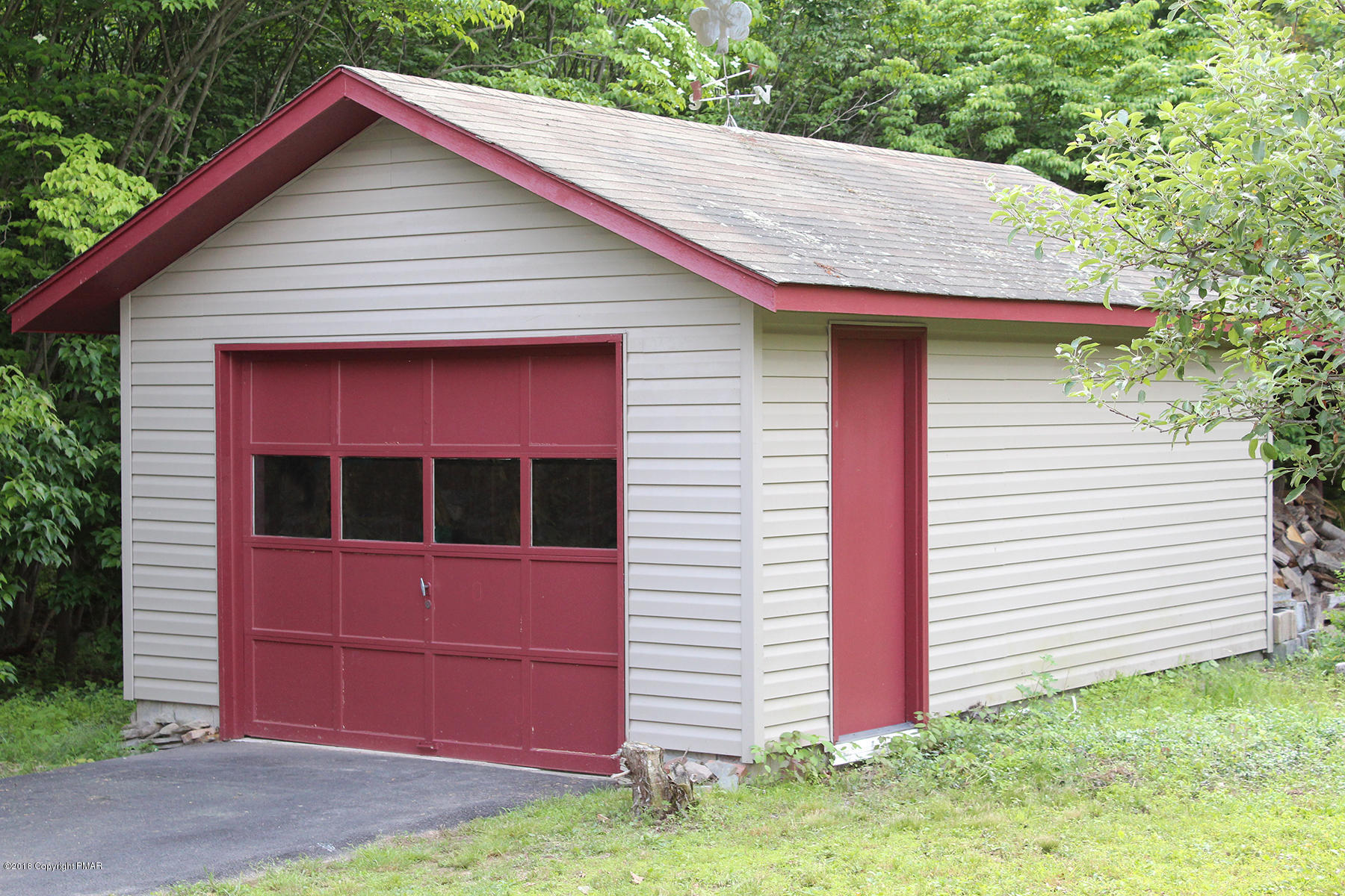 5208 Neola Road Stroudsburg, PA 18360 - Photo 50 of 56 1-Car Detached Garage