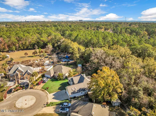$323,500 | 9 Pecan Lane, Long Beach, MS 39560