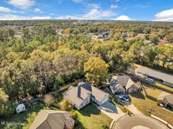 $323,500 | 9 Pecan Lane, Long Beach, MS 39560