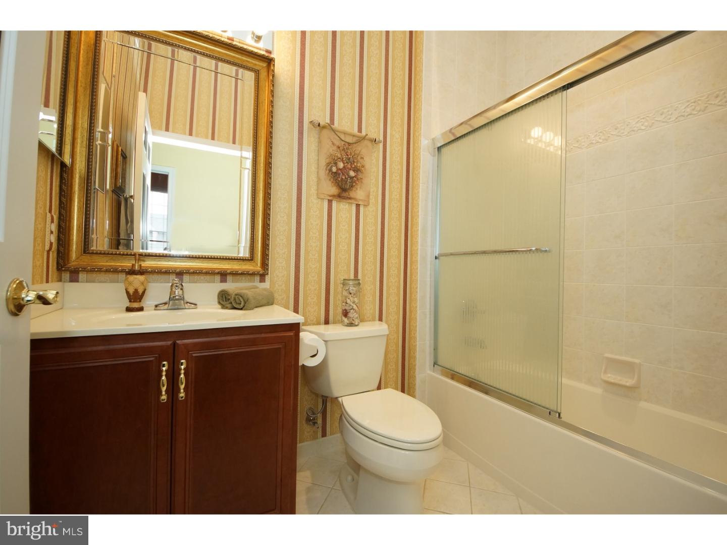 74 Einstein Way Cranbury, NJ 08512 - Photo 14 of 25 Bathroom