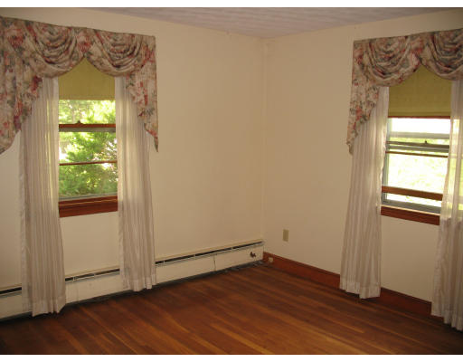 11 Country Club Road North Reading, MA 01864 - Photo 9 of 10 Gallery Image 9