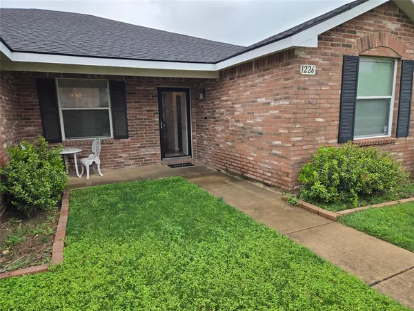 $2,200 | 1226 Wisdom Drive, Cedar Hill, TX 75104