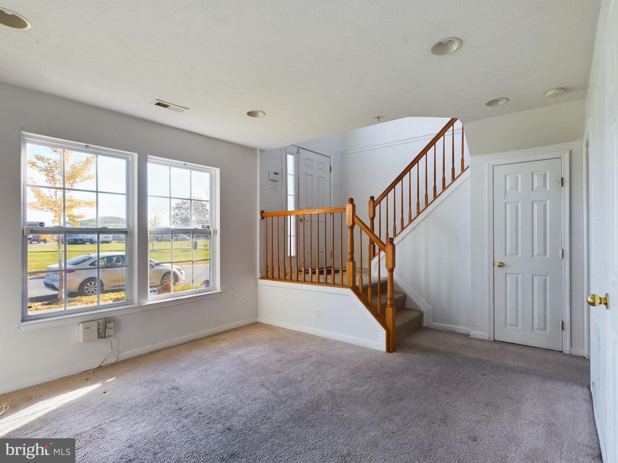 886 Lowe Road Middle River, MD 21220 - Photo 4 of 29