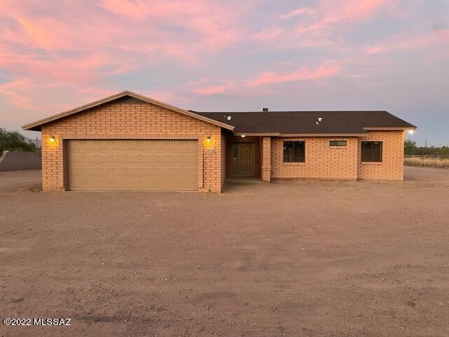 2529 South Mission Road Tucson, AZ 85713 - Photo 2 of 32