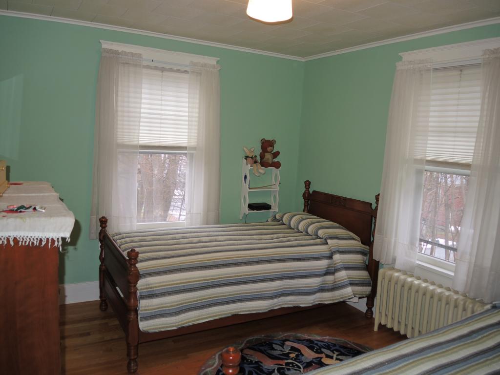7 Temple Street Rutland, VT 05701 - Photo 14 of 17