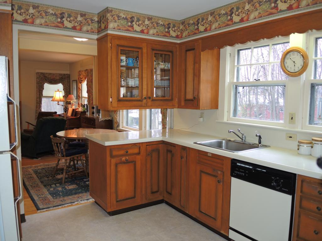 7 Temple Street Rutland, VT 05701 - Photo 6 of 17