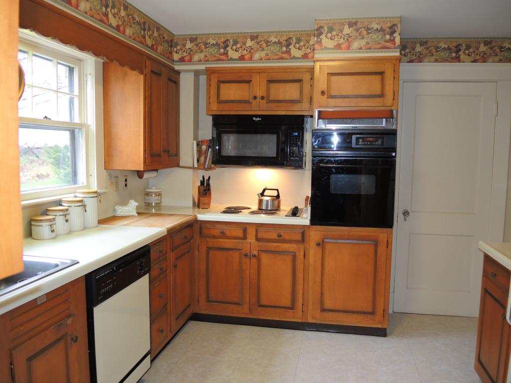 7 Temple Street Rutland, VT 05701 - Photo 7 of 17