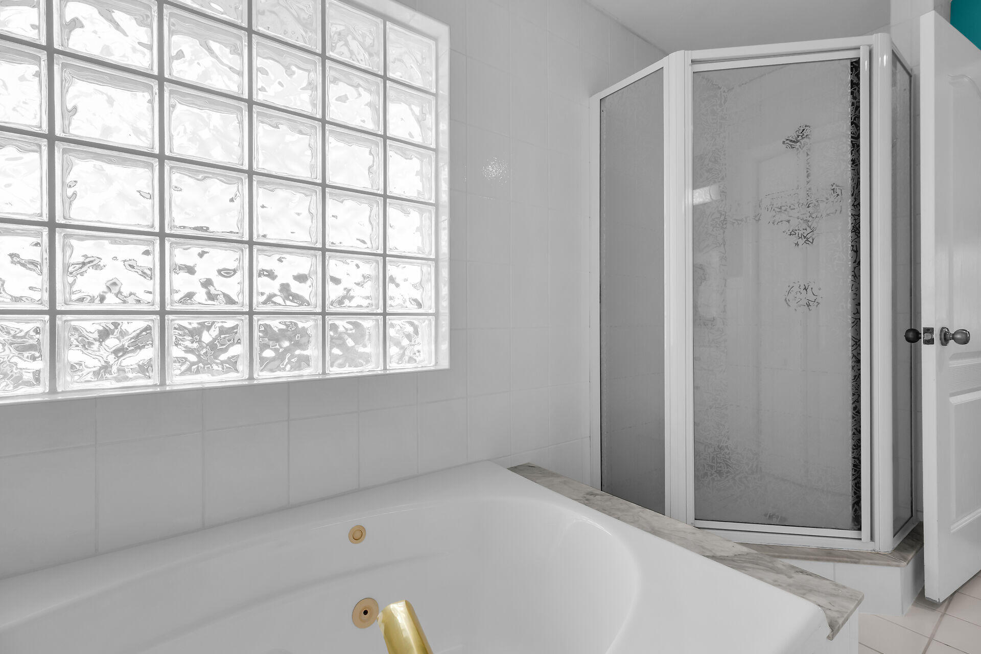 180 9th Street Key Colony Beach, FL 33051 - Photo 22 of 50 Master Bathroom