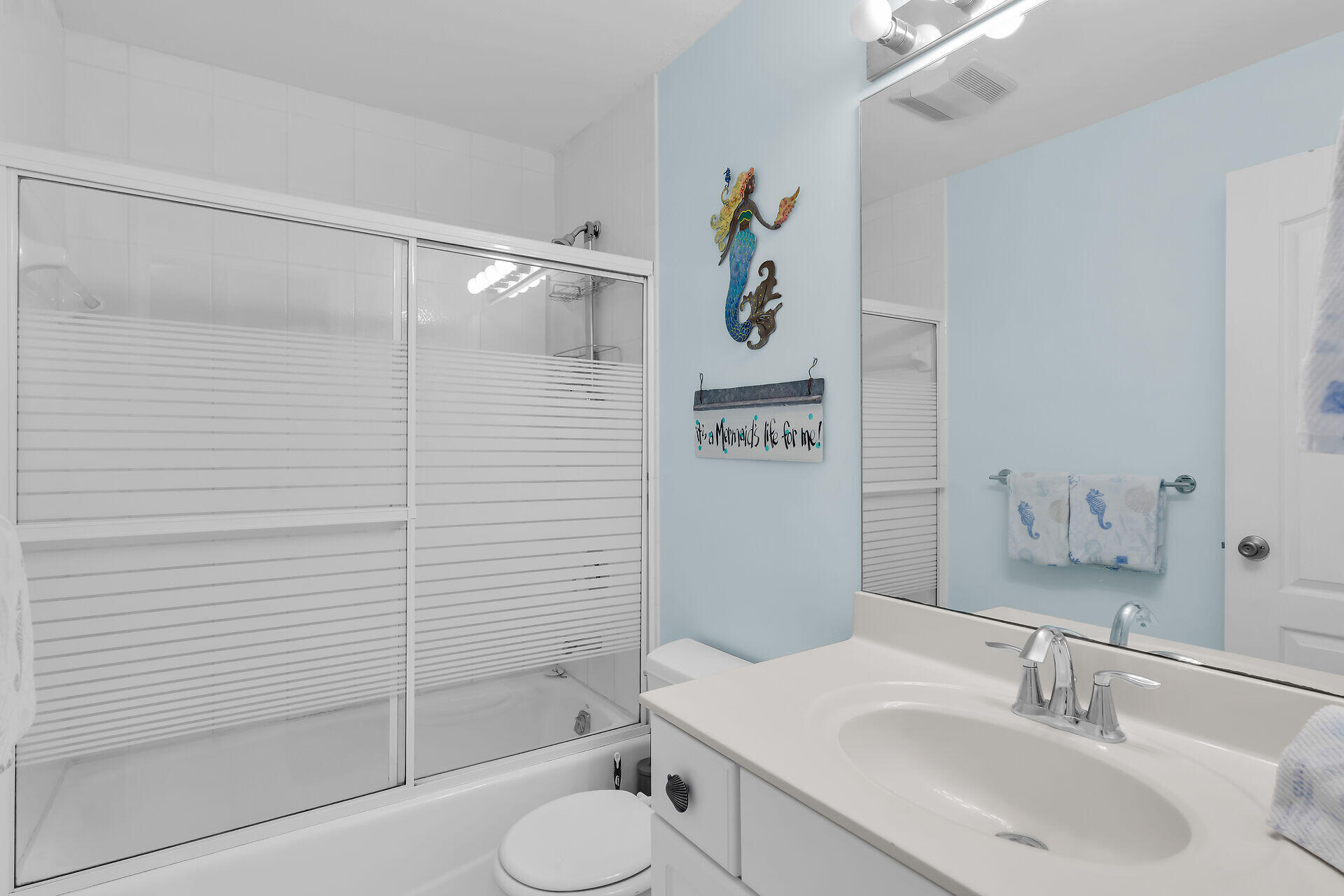 180 9th Street Key Colony Beach, FL 33051 - Photo 31 of 50 Guest Bathroom
