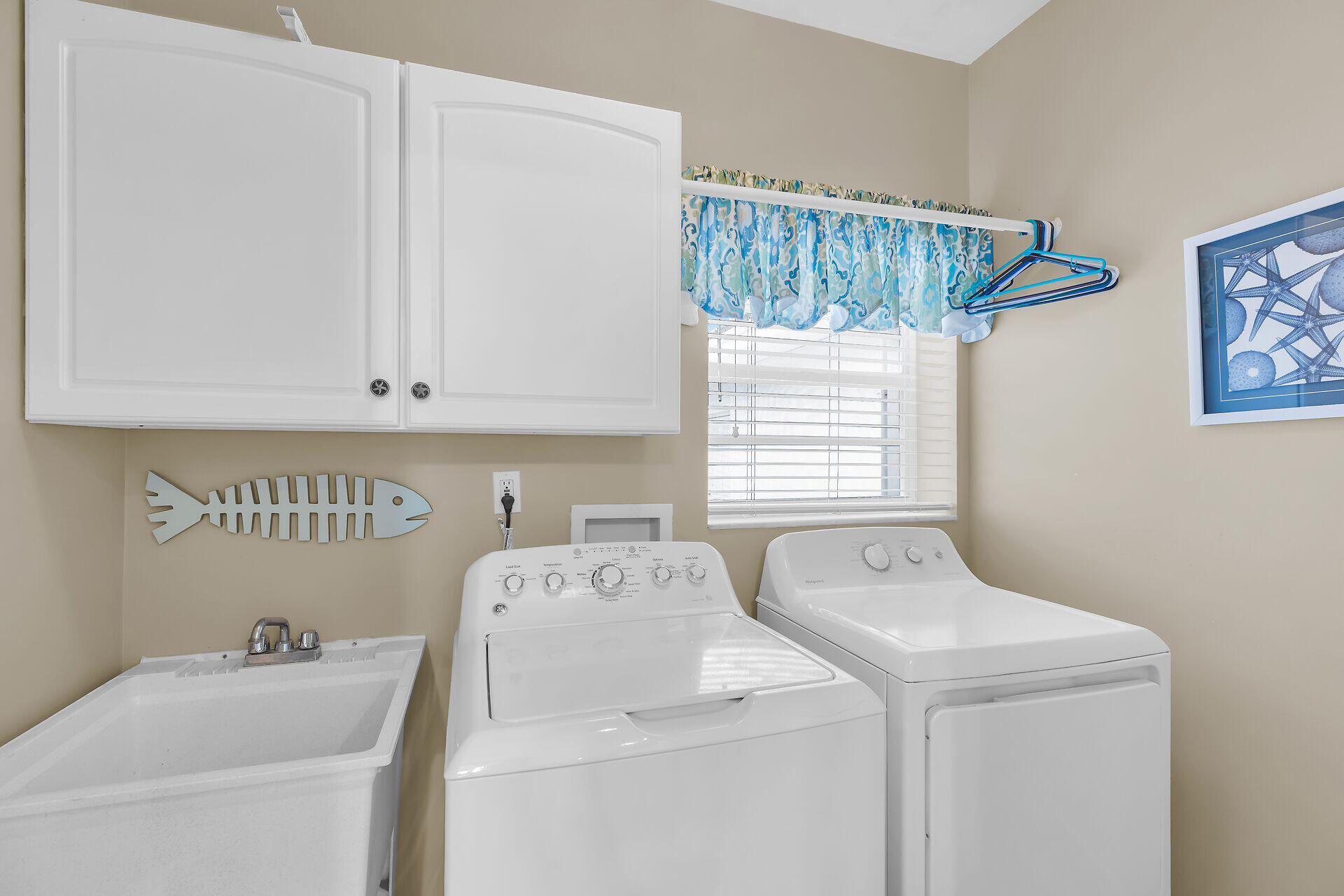 180 9th Street Key Colony Beach, FL 33051 - Photo 32 of 50 Laundry