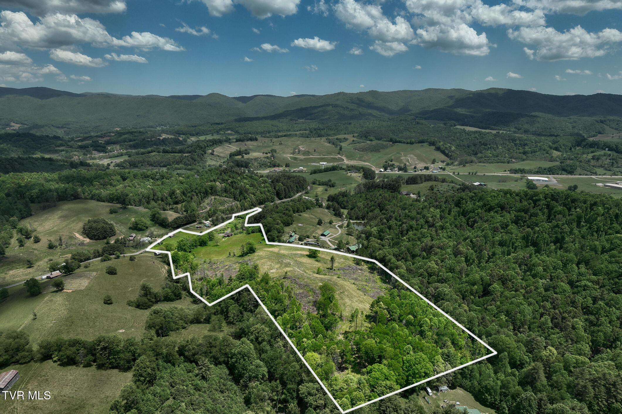 2 Rd Mountain Mountain City, TN 37683 - Photo 5 of 37 TBD Shingletown Rd (5 of 26)