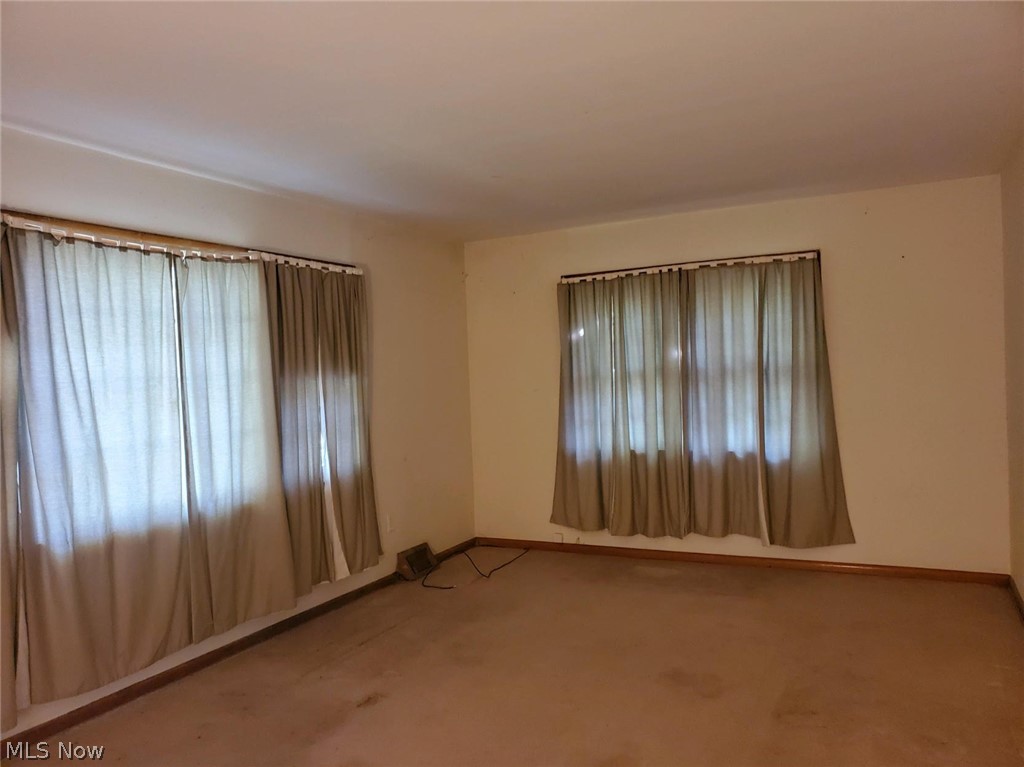 285 Park Road Painesville, OH 44077 - Photo 6 of 8 Gallery Image 6