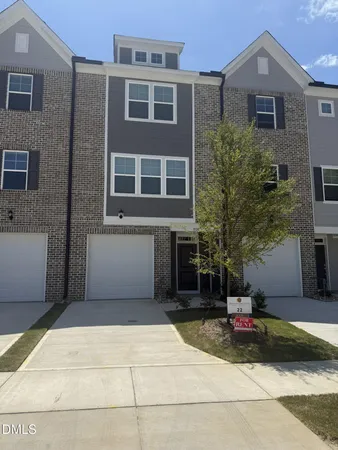 $1,995 | 1920 Fishamble Street, Fuquay-Varina, NC 27526