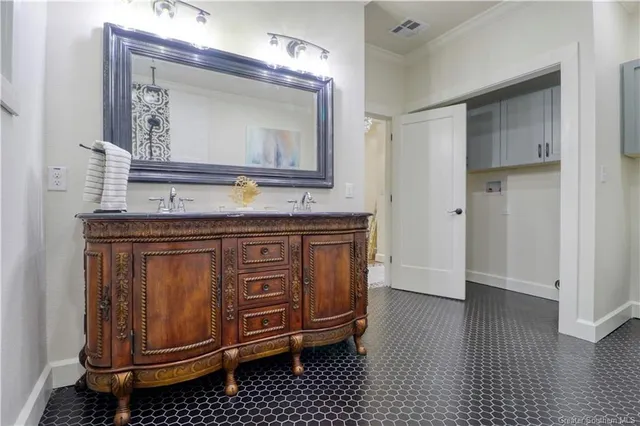 $349,500 | 709 Division Street, Lake Charles, LA 70601