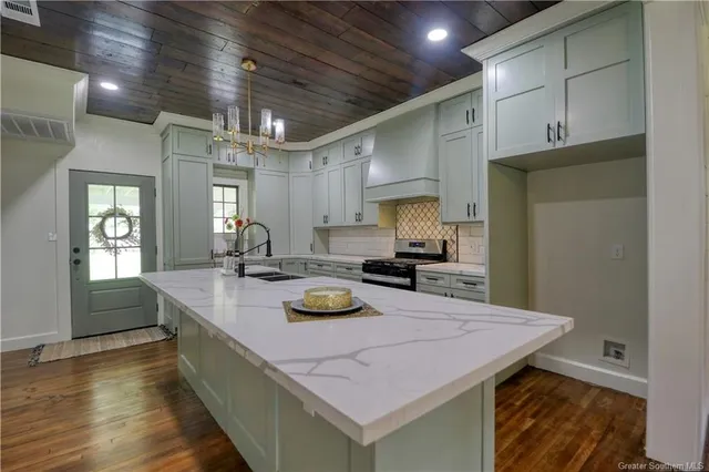 $349,500 | 709 Division Street, Lake Charles, LA 70601