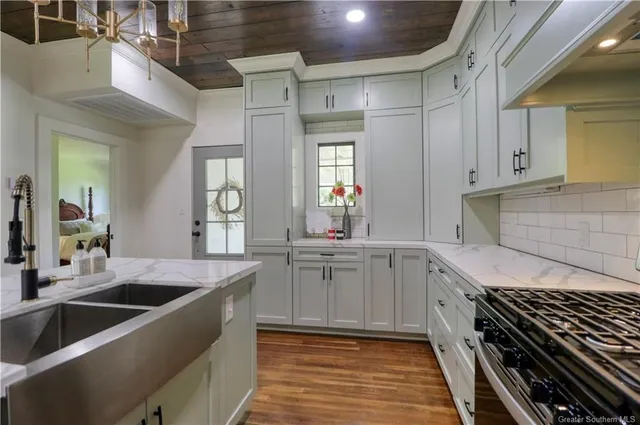 $349,500 | 709 Division Street, Lake Charles, LA 70601