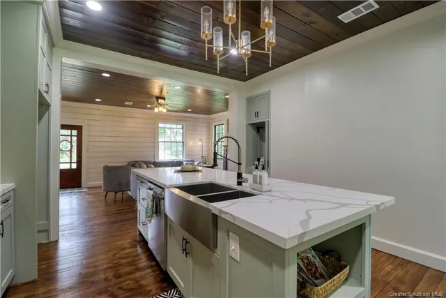 $349,500 | 709 Division Street, Lake Charles, LA 70601