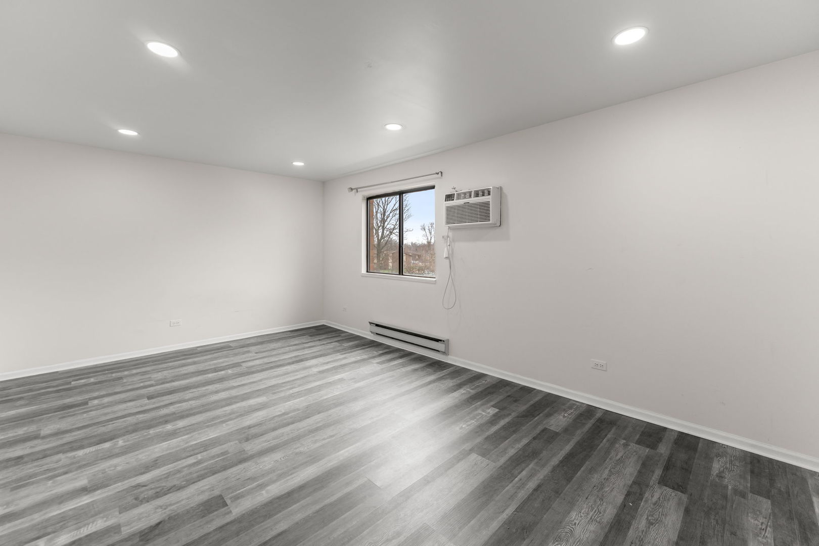 651 North Virginia Road, Unit 328 Crystal Lake, IL 60014 - Photo 11 of 22