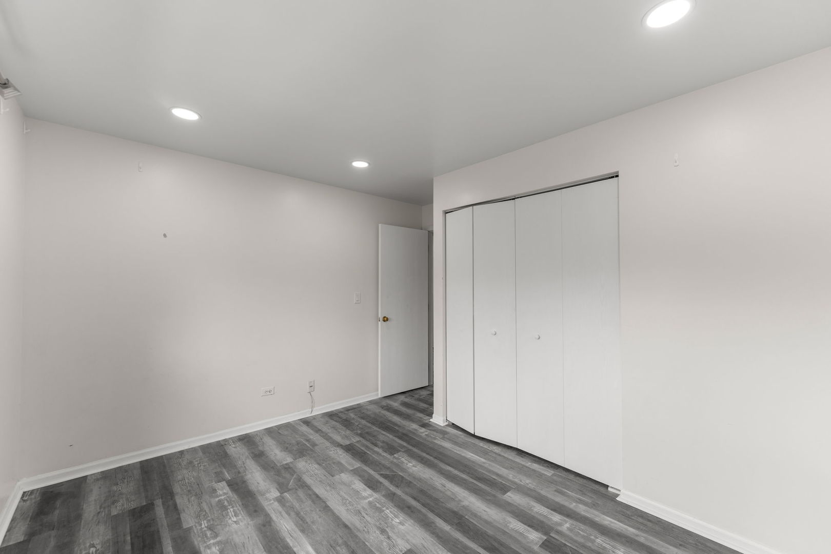 651 North Virginia Road, Unit 328 Crystal Lake, IL 60014 - Photo 13 of 22