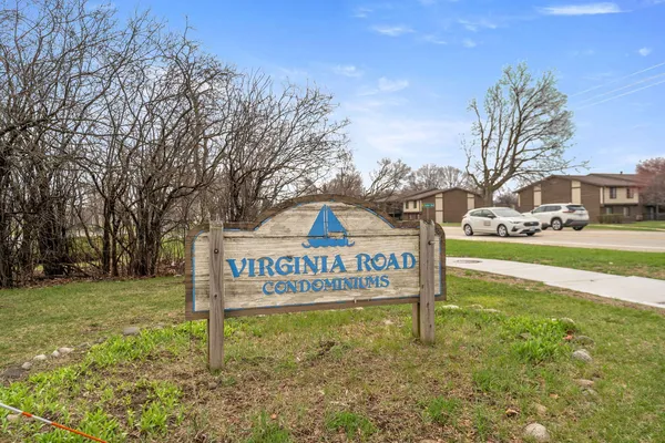 $185,000 | 651 North Virginia Road, Unit 328, Crystal Lake, IL 60014