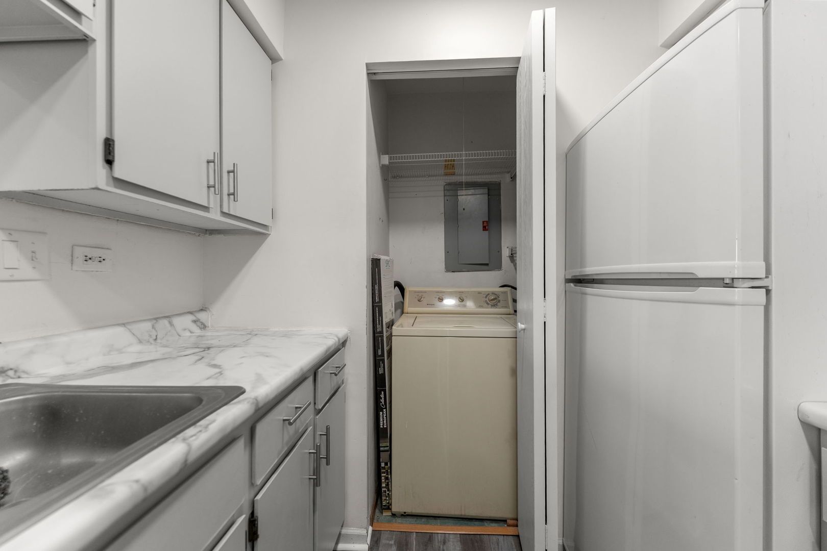 651 North Virginia Road, Unit 328 Crystal Lake, IL 60014 - Photo 4 of 22