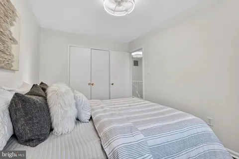 $639,900 | 5707 Lawsons Hill Court, Alexandria, VA 22310