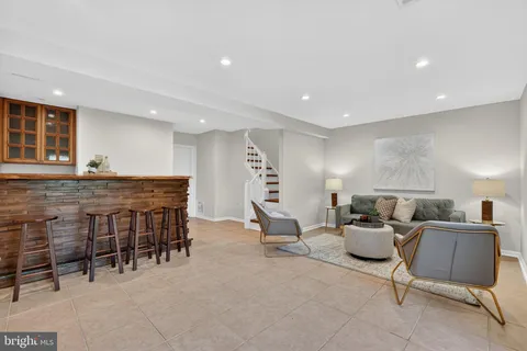 $639,900 | 5707 Lawsons Hill Court, Alexandria, VA 22310