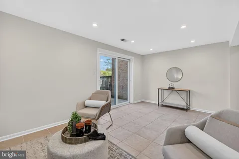 $639,900 | 5707 Lawsons Hill Court, Alexandria, VA 22310