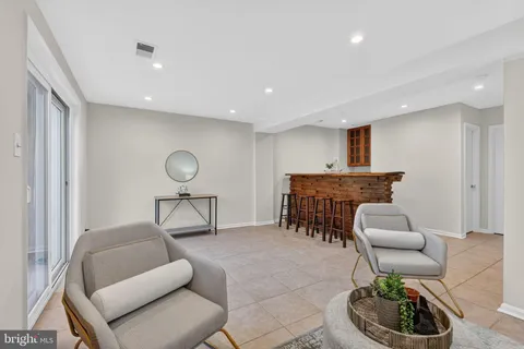 $639,900 | 5707 Lawsons Hill Court, Alexandria, VA 22310