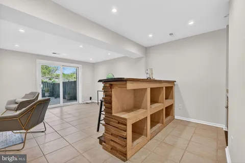 $639,900 | 5707 Lawsons Hill Court, Alexandria, VA 22310