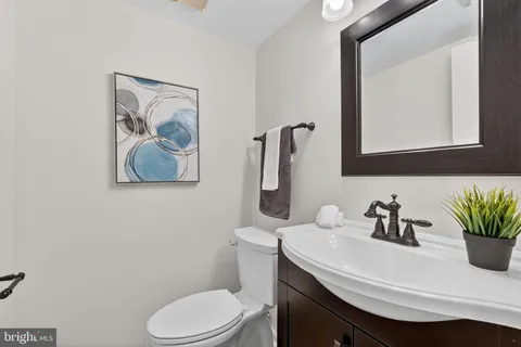 $639,900 | 5707 Lawsons Hill Court, Alexandria, VA 22310