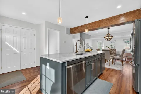 $639,900 | 5707 Lawsons Hill Court, Alexandria, VA 22310